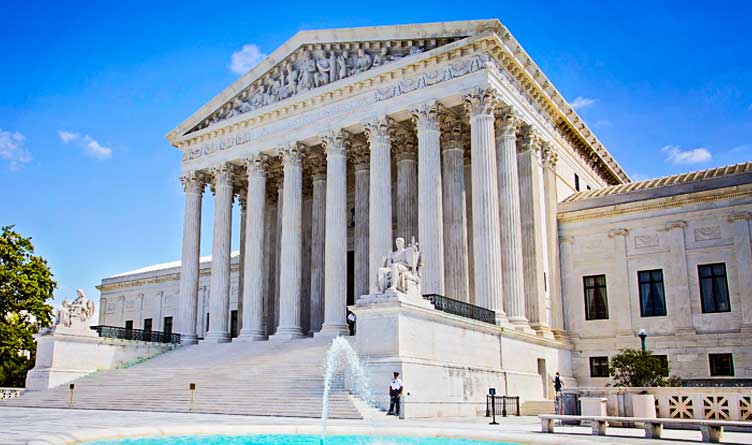 Facade and fountain of the United States Supreme Court Building