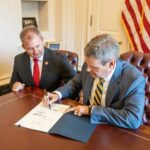 Lee signs legislation allowing qualified residents to carry a handgun without a permit in Tennessee